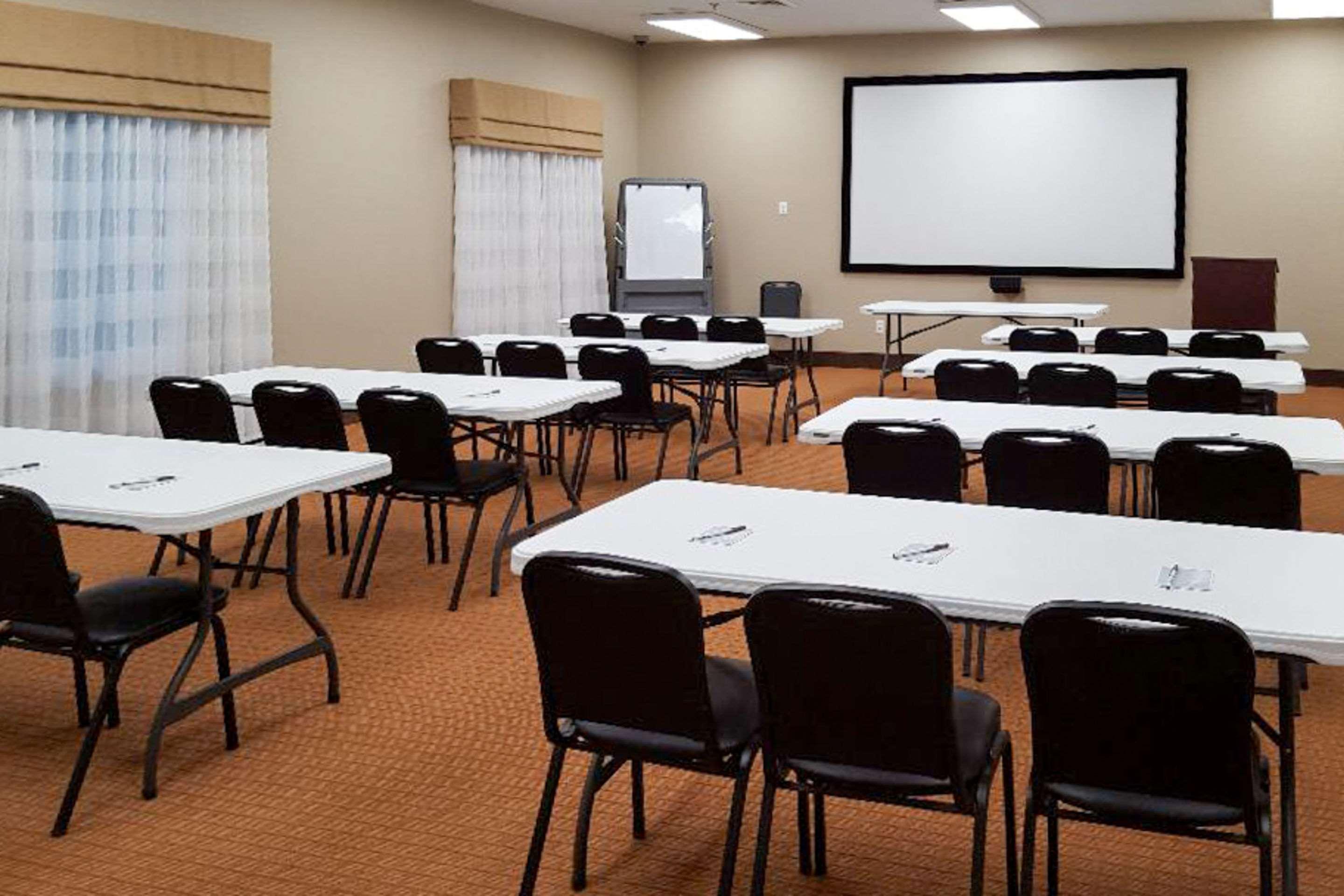 Sleep Inn & Suites Belmont - St. Clairsville Екстер'єр фото