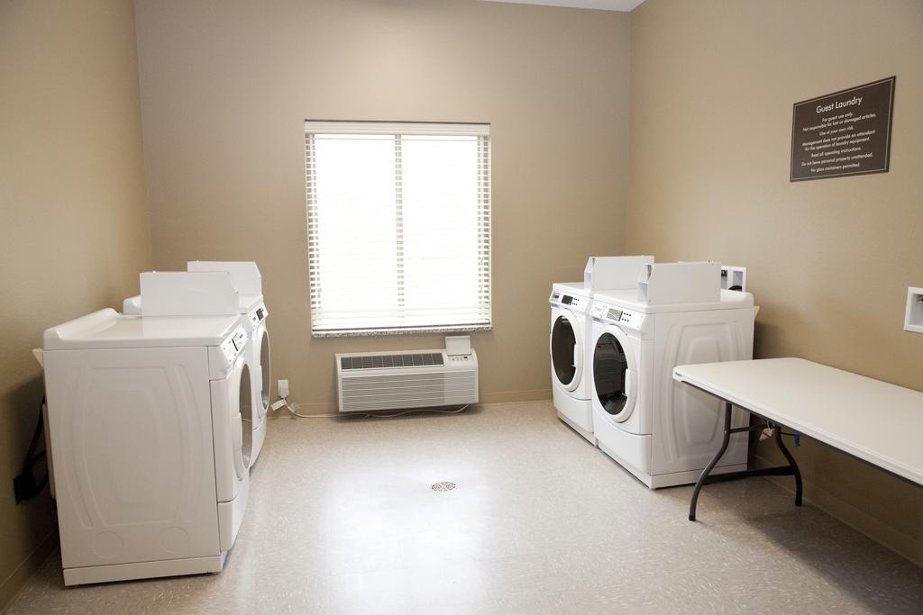 Sleep Inn & Suites Belmont - St. Clairsville Екстер'єр фото